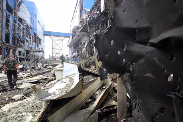 Planta industrial en Járkov destruida por ataques en el marco de la guerra en Ucrania