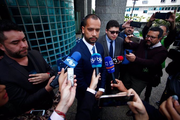 Archivo - El abogado Diego Cadena asiste a un interrogatorio en la Fiscalía por presunta manipulación de testigos en caso de Álvaro Uribe.
