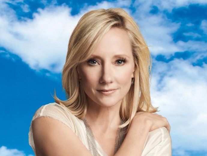 Archivo - Anne Heche en 'Save Me'