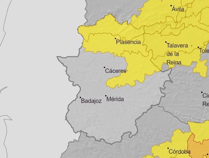 Archivo - Avisos por lluvias en tormentas en Cáceres.