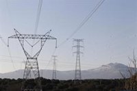 El precio de la luz sube un 0,8% este sábado, hasta 303,73 euros/MWh