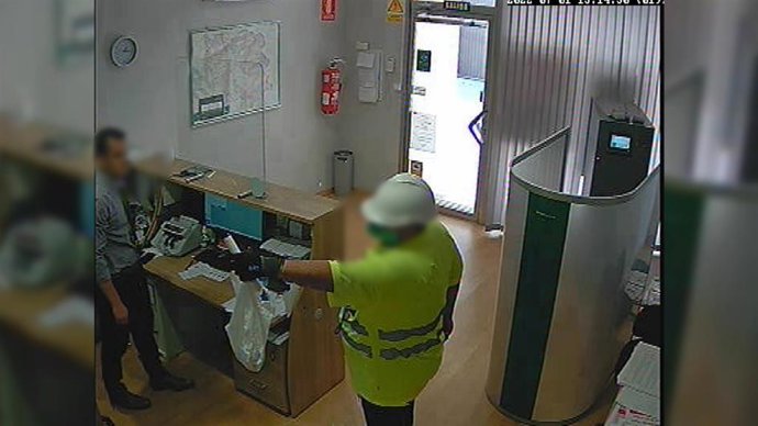 Detenido tras atracar con una pistola simulada de tres sucursales bancarias en Albacete.