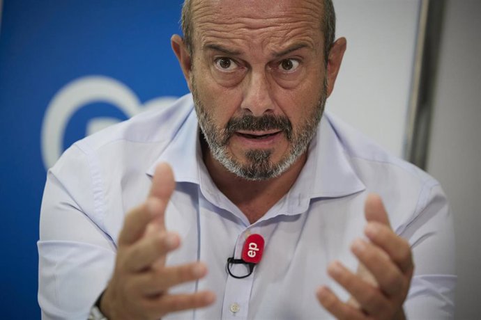 El vicesecretario nacional de Coordinación Autonómica y Local del PP, Pedro Rollán, durante una entrevista para Europa Press, en la sede del Partido Popular, a 11 de agosto de 2022, en Madrid (España). 