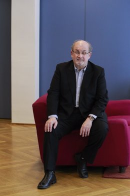 Archivo - L'escriptor Salman Rushdie