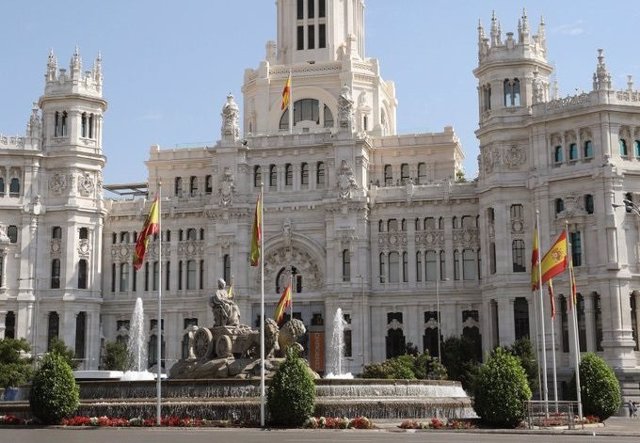 Archivo - Fachada del Ayuntamiento de Madrid.