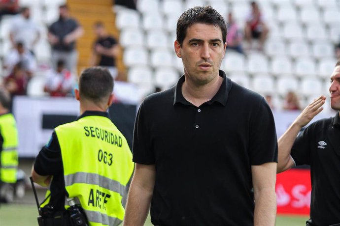 Archivo - Andoni Iraola, entrenador del Rayo Vallecano