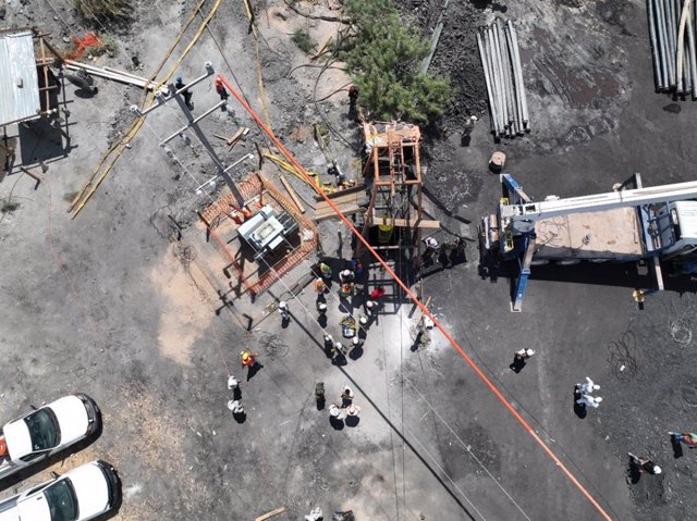 Imágenes aéreas de la zona que los servicios de rescate han preparado para dar con los 10 mineros atrapados, México