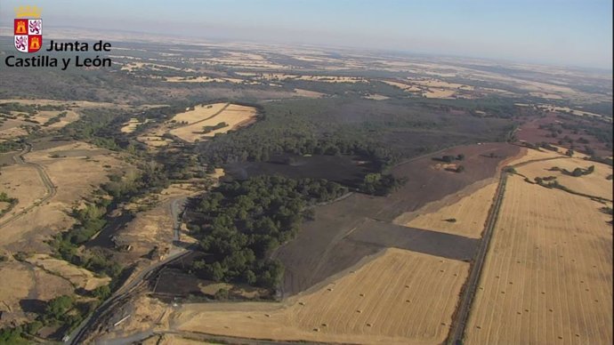 Imágenes del incendio de Becerril (Segovia).