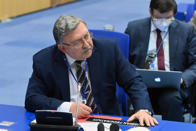Archivo - El representante permanente de Rusia ante el OIEA, Mijail Ulianov 