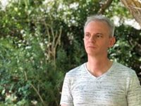 Jesús Sánchez Jiménez descubre las ventajas del masaje en su publicación 'El secreto del masajista'