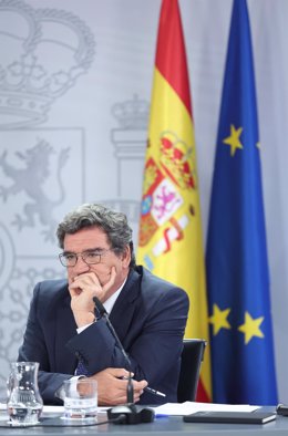 El ministro de Inclusión, Seguridad Social y Migraciones, José Luis Escrivá, en una rueda de prensa posterior al Consejo de Ministros, en el Palacio de La Moncloa, a 26 de julio de 2022.
