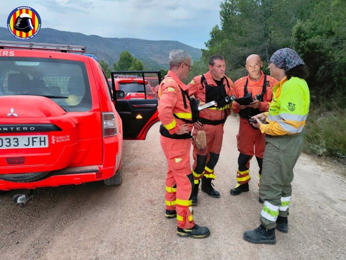 Efectivos del Consorcio en el incendio de Calles