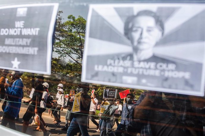 Archivo - Protestas en Rangún tras el golpe de Estado de febrero de 2021