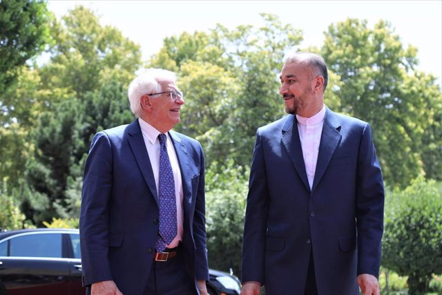 Archivo - Josep Borrell, Alto Representante de Política Exterior de la UE, y Hosein Amirabdolahian, ministro de Exteriores de Irán, durante un encuentro en junio en Teherán