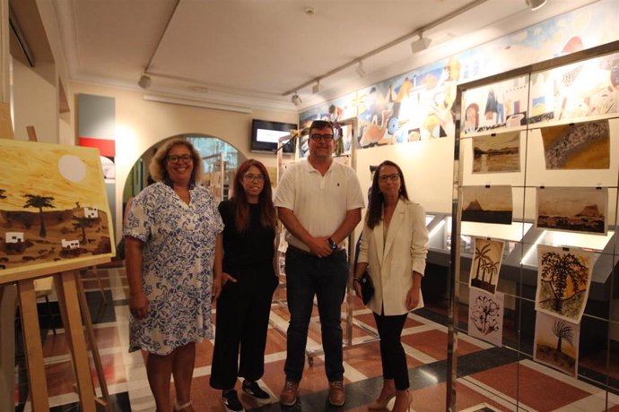 Inauguración exposición Pinturas Creativas en Museo Aeronáutico del aeropuerto de Lanzarote