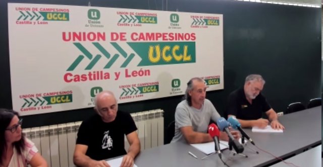 (DER A IZQ) El Coordinador De La Organización En Valladolid, Valentín García Fraile, Y El Coordinador De UCCL, Jesús Manuel González Palacín, Durante La Rueda De Prensa Celebrada Este Martes En La Sede De La Unión En Valladolid