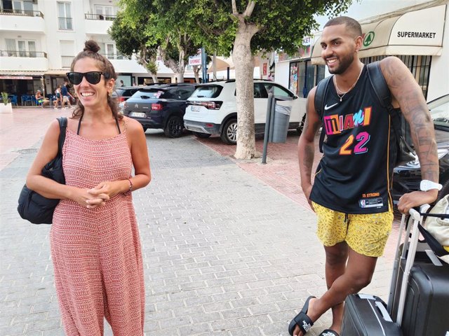 Anabel Pantoja y Yulen Pereira en Ibiza