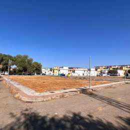 Parcela preparada para la construcción de vivienda en Lora