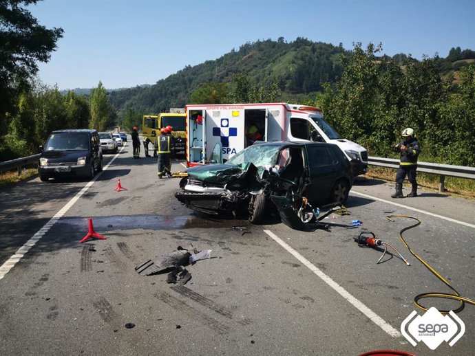 Accidente de tráfico en Laviana