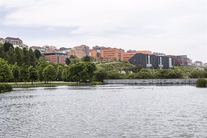 Archivo - Campus de la Universidad de Cantabria desde el parque de Las Llamas