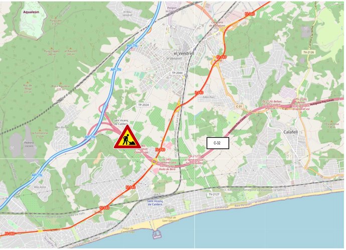 Trabajos en la AP-7 a la altura de El Vendrell (Tarragona).