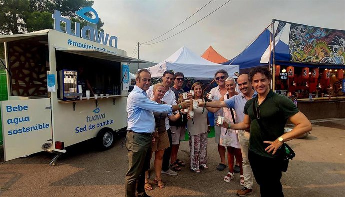 Casetas de recarga de agua en el recinto, de la mano de Tuawa