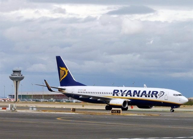 Archivo - Un avión de la compañía Ryanair, en una imagen de archivo.