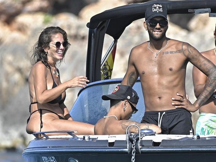 Anabel Pantoja y Yulen Pereira continúan sus vacaciones en Ibiza tras disfrutar de una semana romántica en Egipto