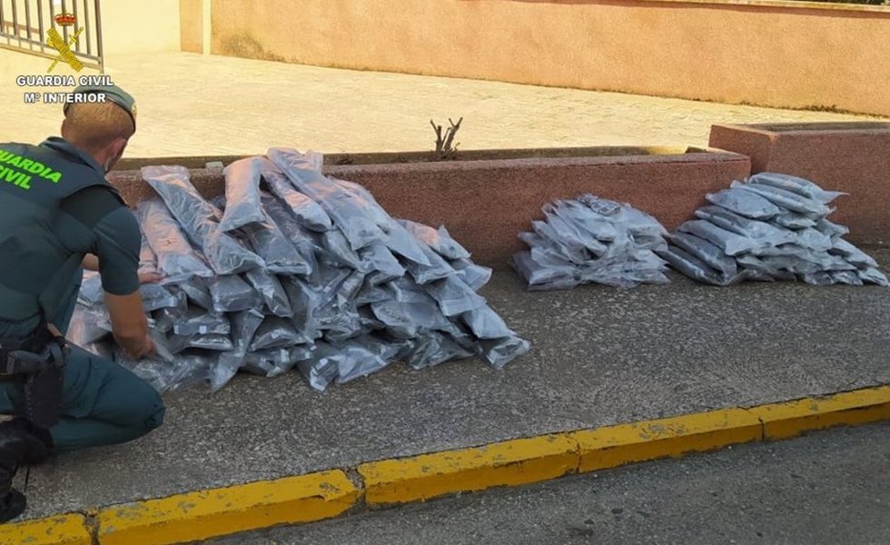 Remitiendo Nota De Prensa