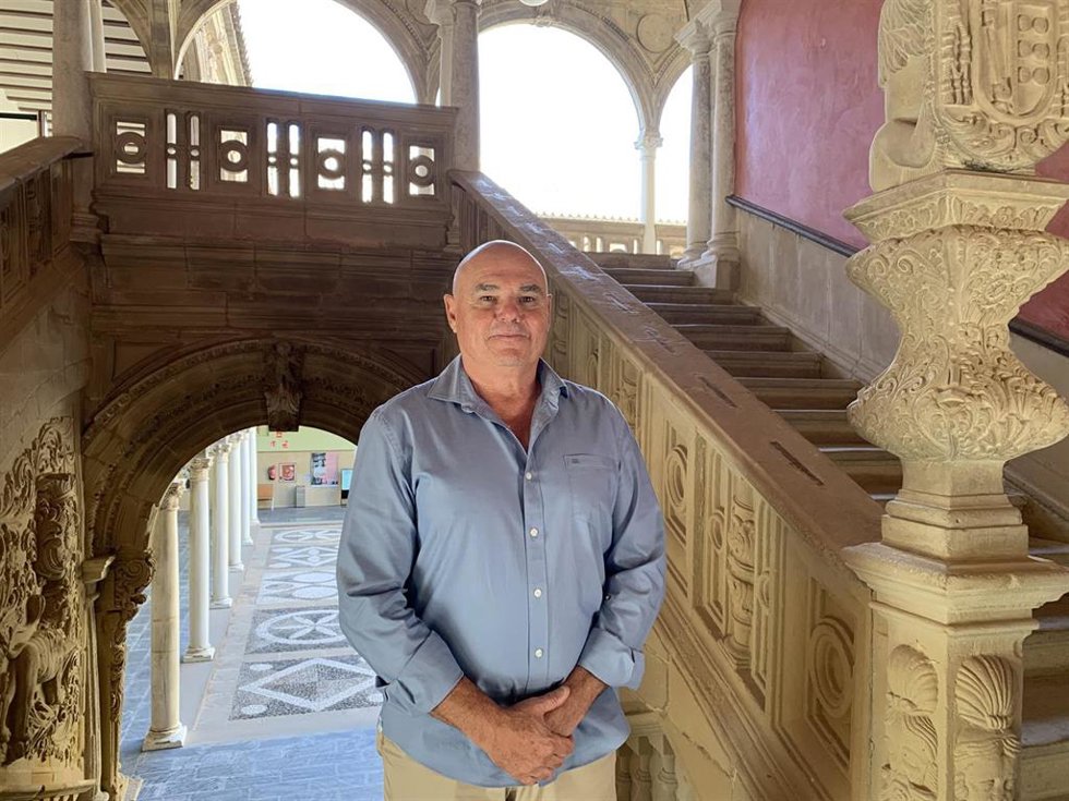 El director del curso de resistencia antimicrobiana de la UNIA, Antonio José Villatoro Jiménez.