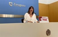 Ranera (PSOE): "Mientras los vecinos están en las paradas de bus, el alcalde de Zaragoza se encuentra de vacaciones"