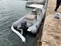 Extinguen un incendio en una lancha en Portocolom