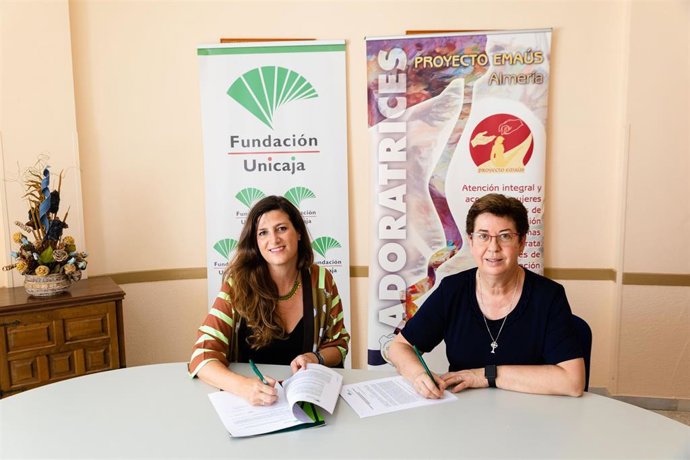 Archivo - Fundación Unicaja renueva su acuerdo con la Congregación de Adoratrices de Almería.