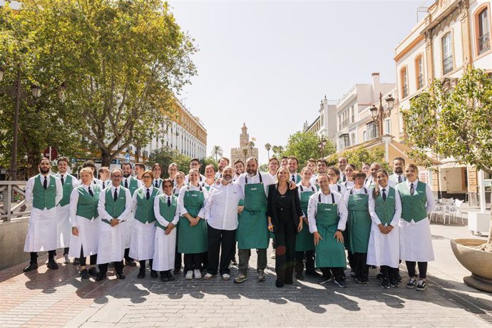 Equipo de 'Mareantes', el nuevo restaurante del chef Rafa Zafra