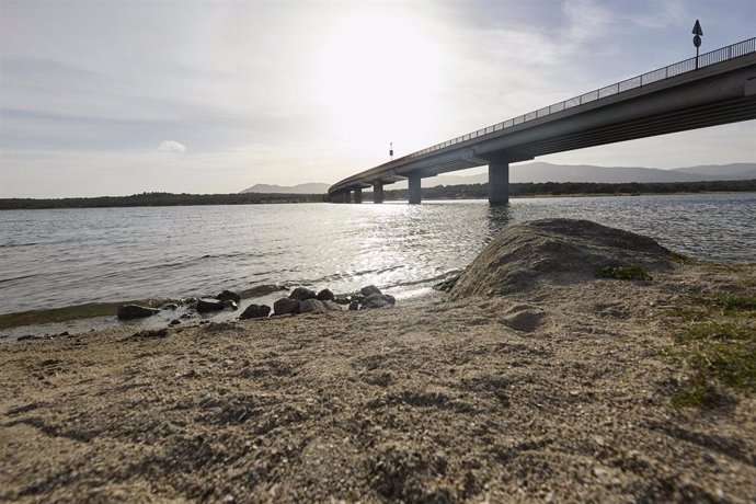 Vista del embalse de Valmayor, a 13 de agosto de 2022, en Valdemorillo, Madrid (España).