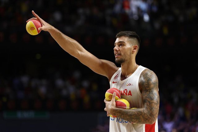 Willy Hernangomez of Spain saludates to the fans during the basketball friendly national match played between Spain Team and Greece Team at Wizink Center pavilion on August 11, 2022, in Madrid, Spain.