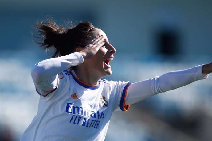 Archivo - Esther González del Real Madrid celebra un gol durante la liga femenina española, Liga Iberdrola, partido de fútbol jugado entre el Real Madrid Femenino y el Rayo Vallecano Femenino en el estadio Alfredo Di Stefano el 6 de noviembre de 2021, e