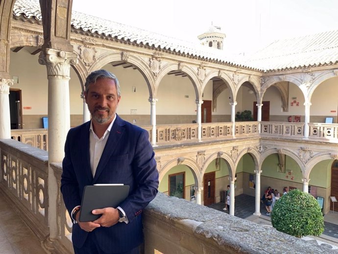 Juan Bravo en los cursos de la UNIA en Baeza (Jaén).