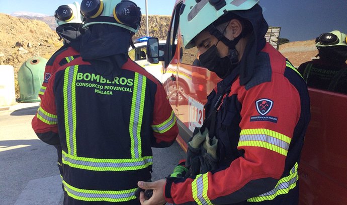 Archivo - Personal del Consorcio Provincial de Bomberos de Málaga