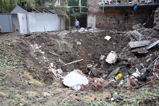 Restos de un ataque sobre una vivienda en Járkov, Ucrania, el 11 de agosto