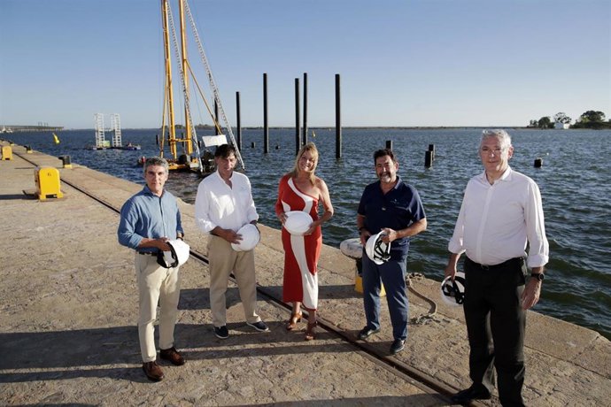 Visita de la Autoridad Portuaria de Huelva a la Marina del Odiel.