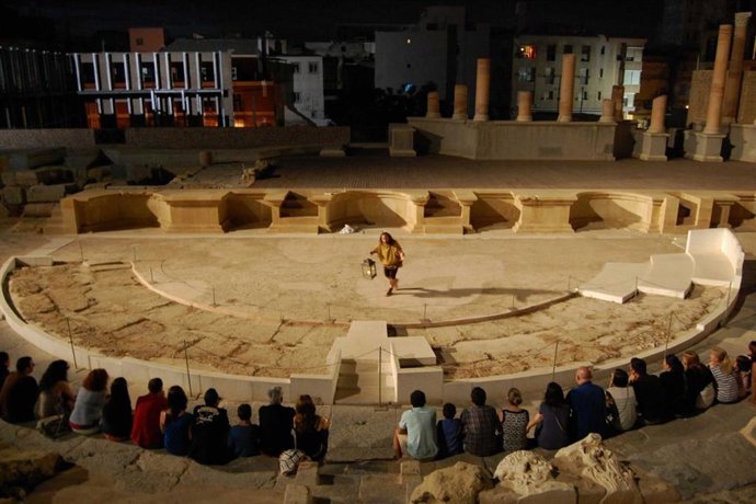 Visita nocturna al Teatro Romano de Cartagena