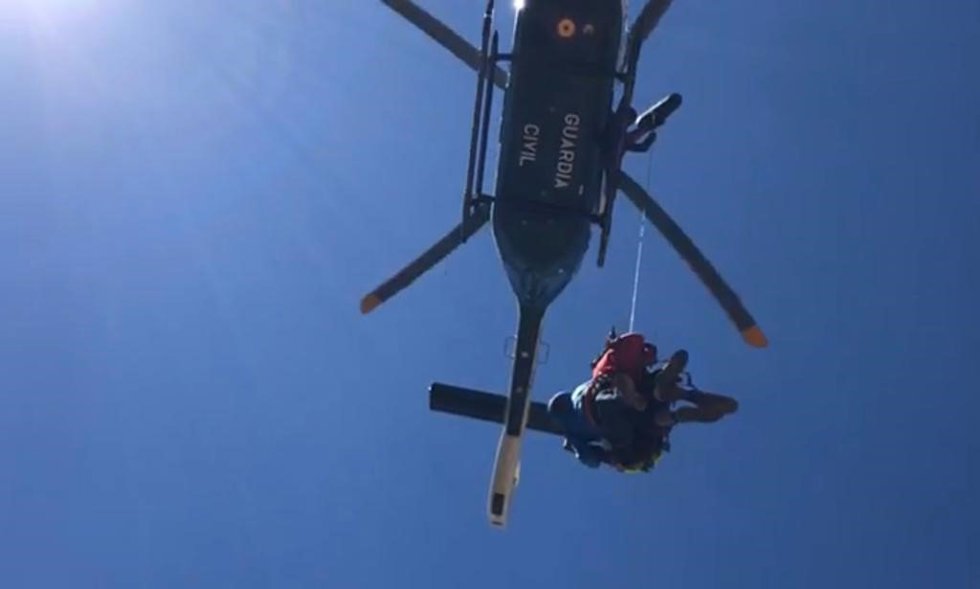 Helicóptero del Grupo de Montaña de la Guardia Civil