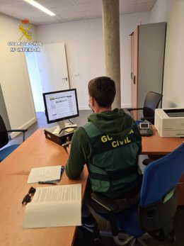 Agente de la Guardia Civil de Huelva.