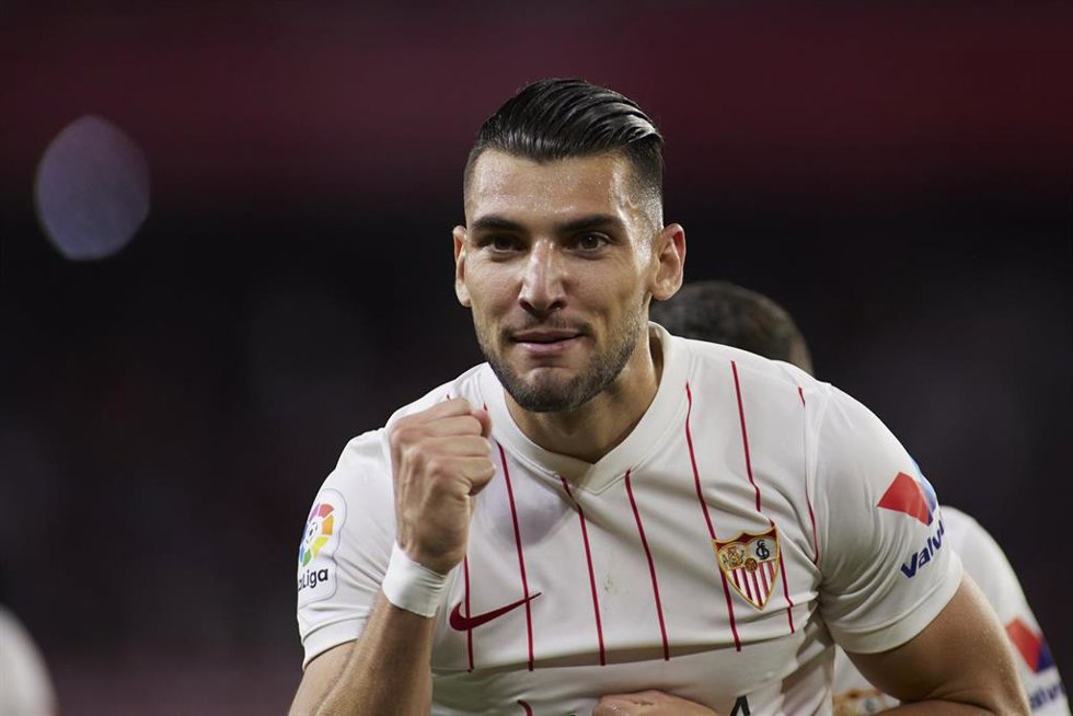 Archivo - Rafa Mir con el Sevilla FC