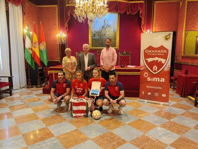 Recepción municipal al equipo femenino del Granada Fútbol Sala