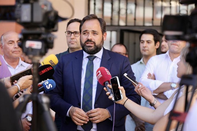 Pp Clm (Cortes De Voz Y Fotografía) Declaraciones De Paco Núñez En Alcázar De San Juan