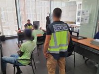 Detenidos tres empresarios por tener a trabajadores sin contrato, ni seguro y con jornadas de 18 horas