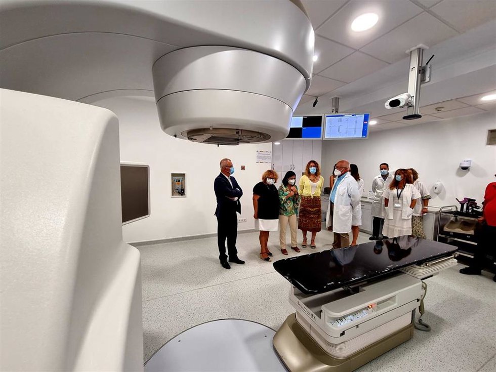 La ministra de Sanidad, Carolina Darias, este viernes en el Hospital General de Fuerteventura
