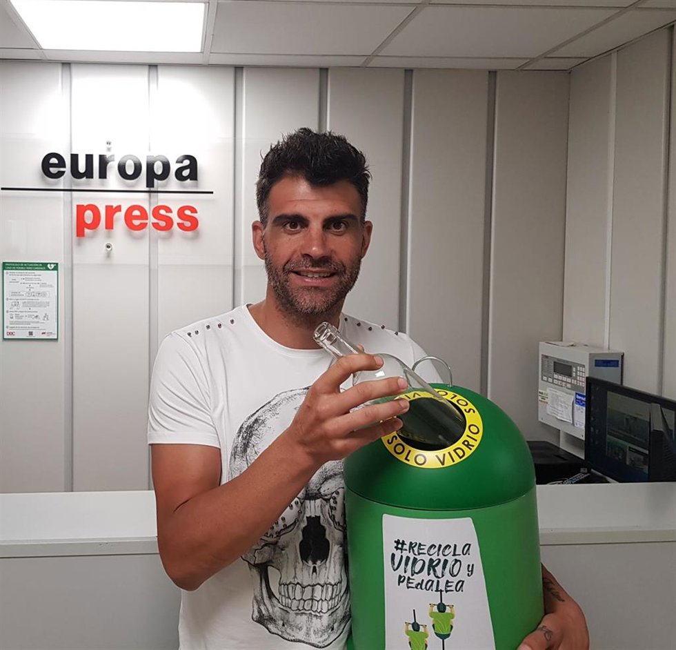 Archivo - El exciclista Óscar Pereiro, ganador del Tour de Francia de 2006, en la redacción de Europa Press